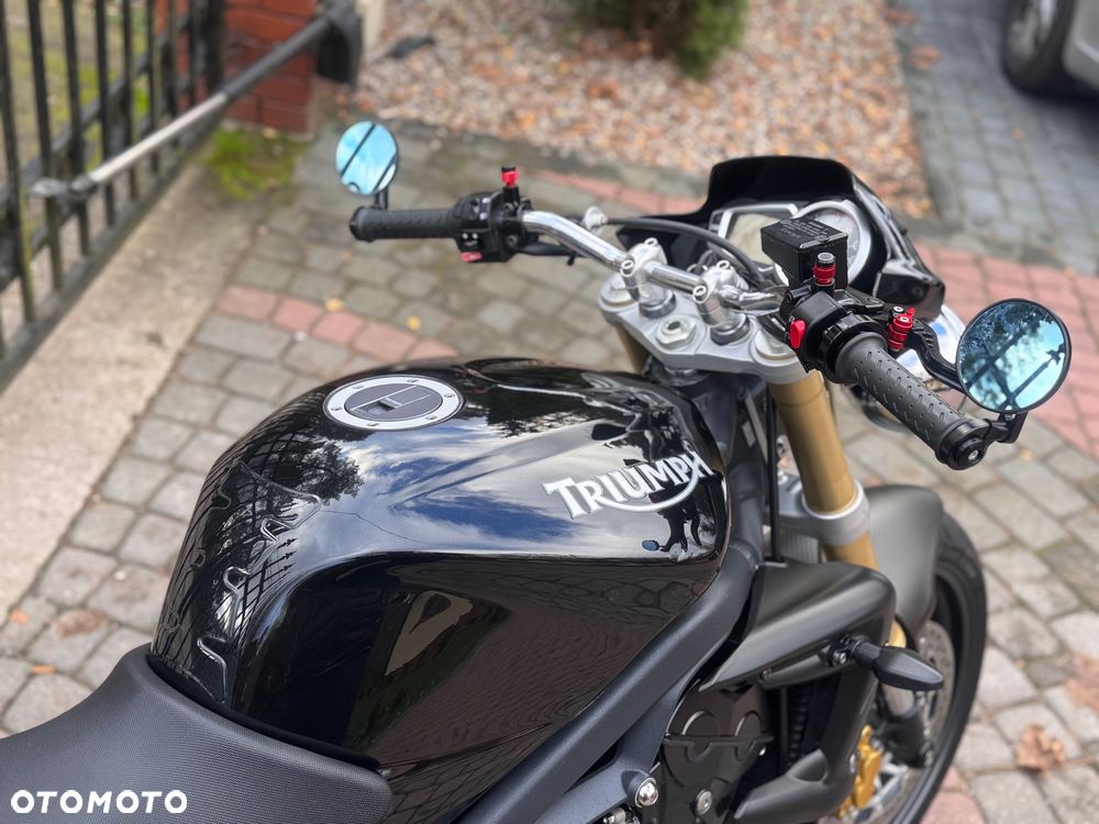 Triumph Street Triple - 14
