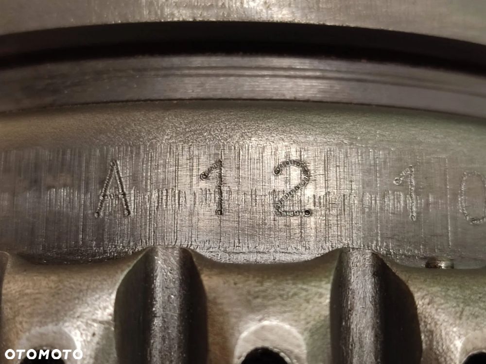 Wałek sprzęgłowy skrzyni McCormick MC 130 - 10