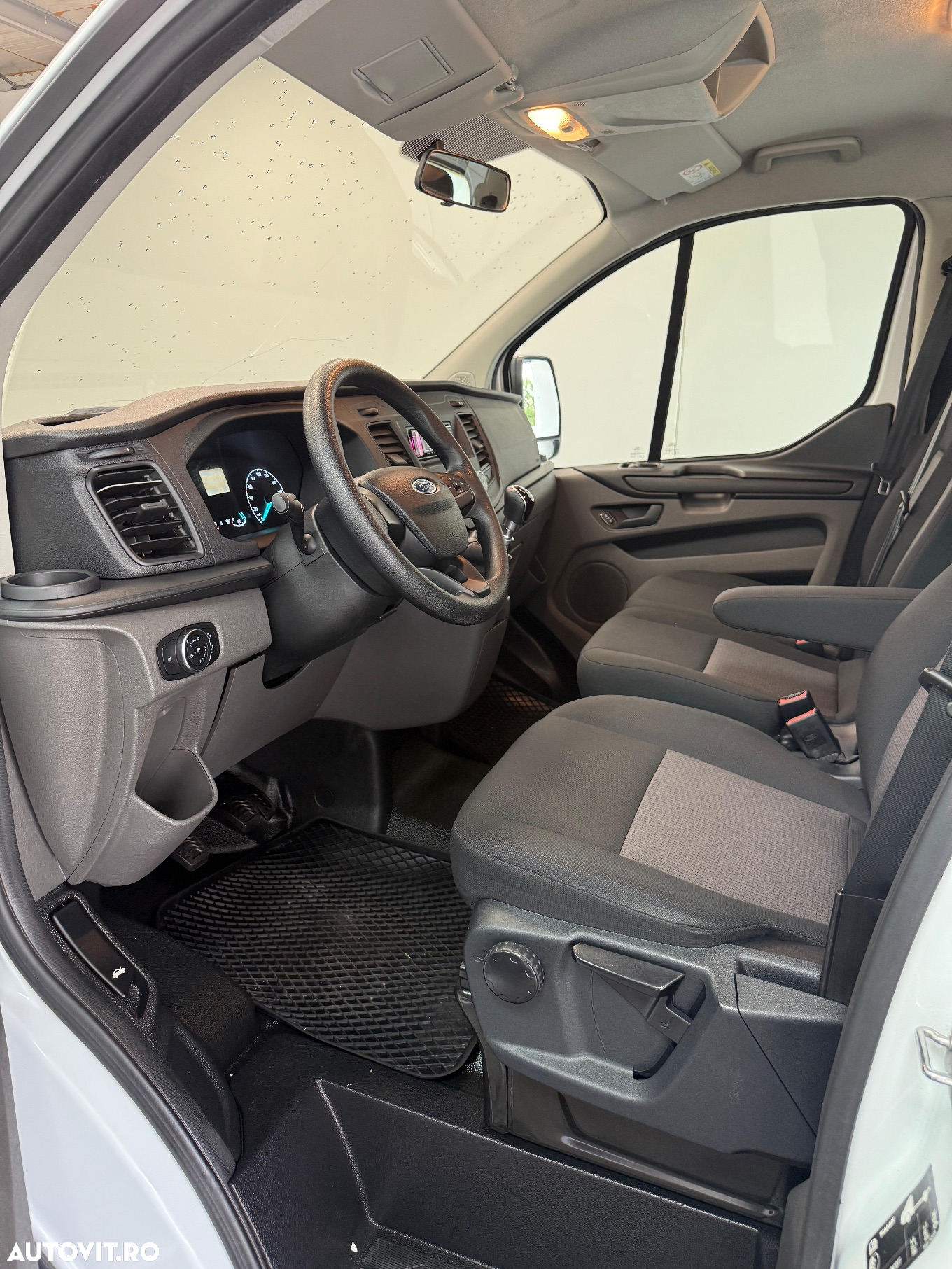 Ford Transit Custom Kombi 320 2.0 EcoBlue 105 CP L1H1 Trend - 3