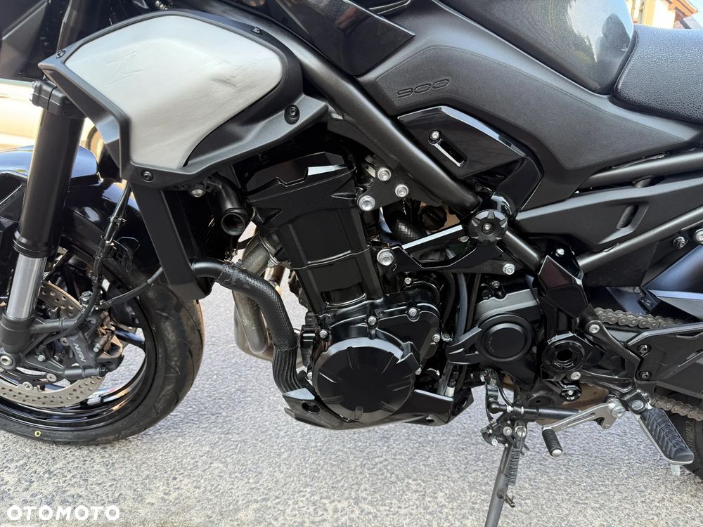 Kawasaki Z 900 - 14
