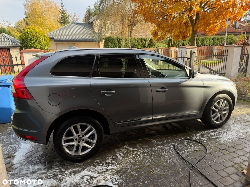 Volvo Xc60 2017 photo 2