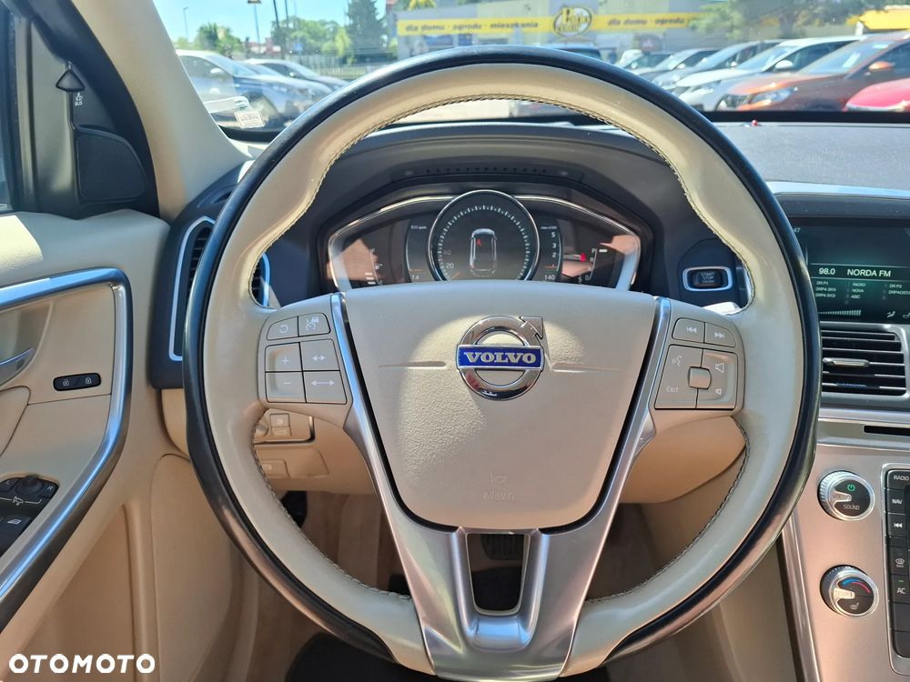 Volvo XC 60 D4 Geartronic Kinetic - 18