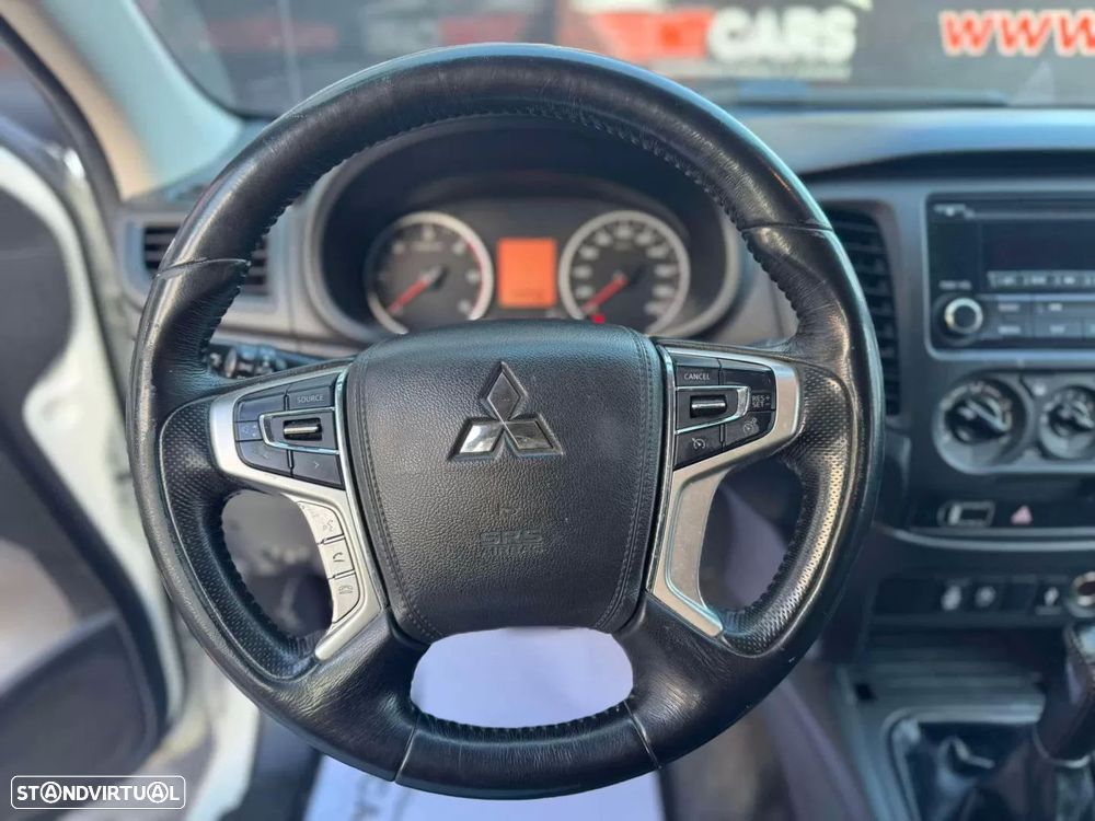 Mitsubishi L200 2.4 DI-D CD Invite 4WD - 4