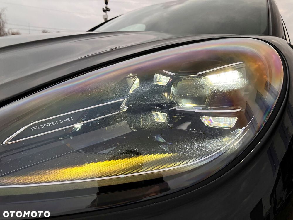 Porsche Macan - 16