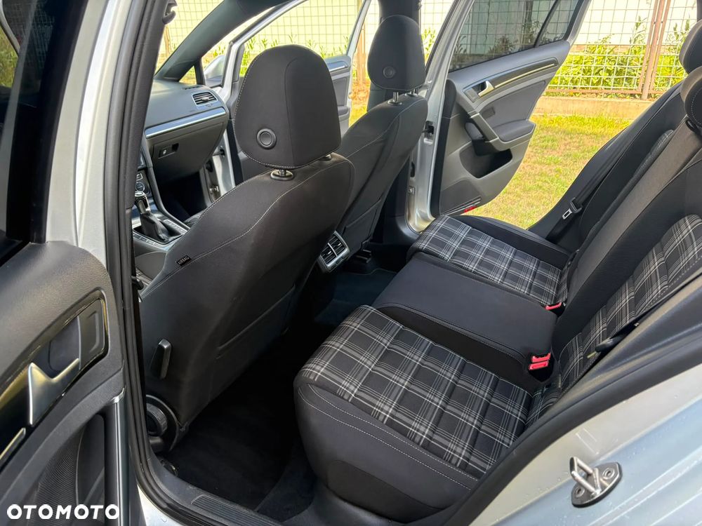 Volkswagen Golf GTD BlueMotion Technology - 16