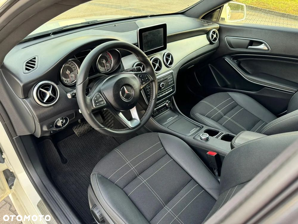Mercedes-Benz CLA 220 (CDI) d AMG Line - 6