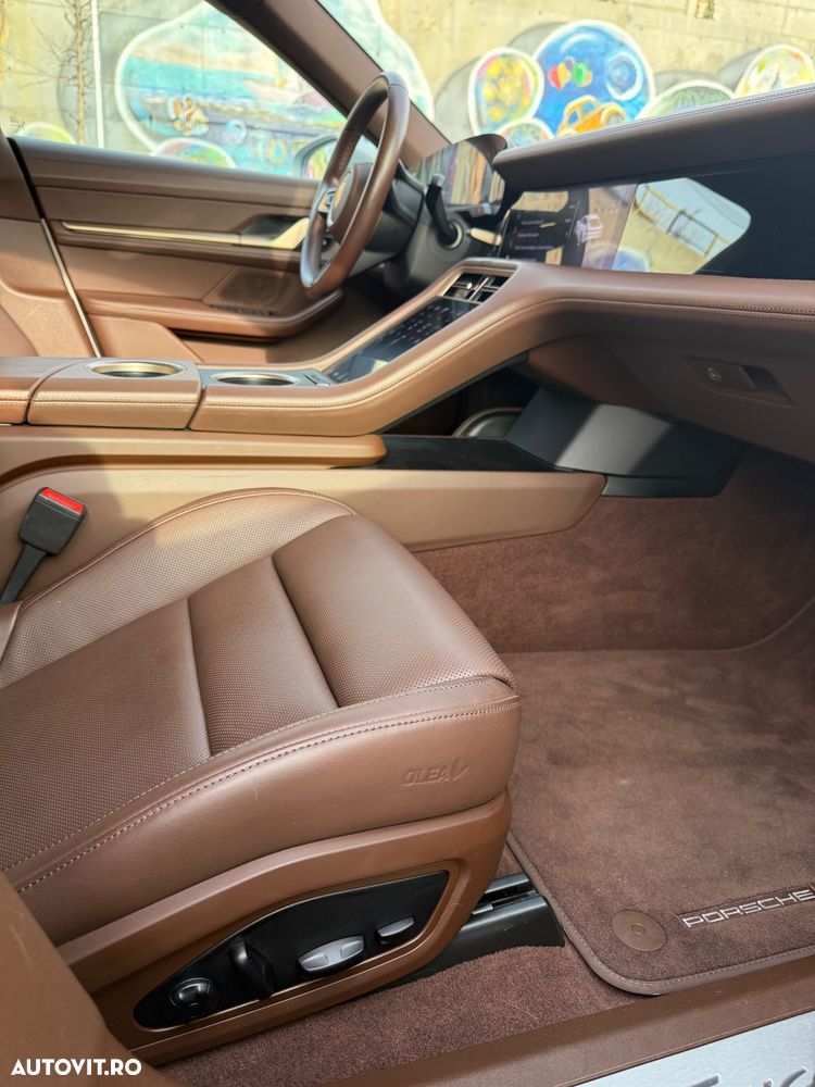 Porsche Taycan 4S - 9