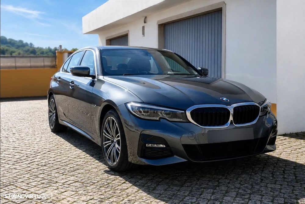 BMW 330