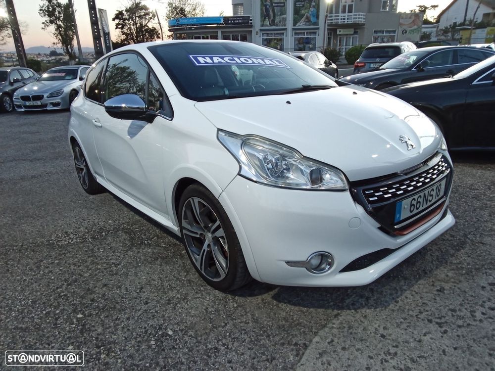 Peugeot 208 1.6 THP GTi - 2