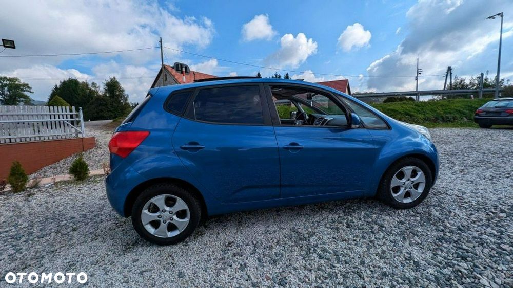 Kia Venga - 7