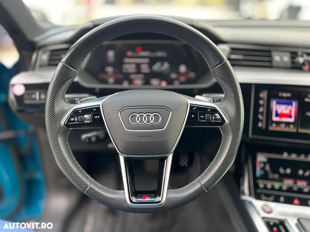 Audi e-tron quattro S - 16
