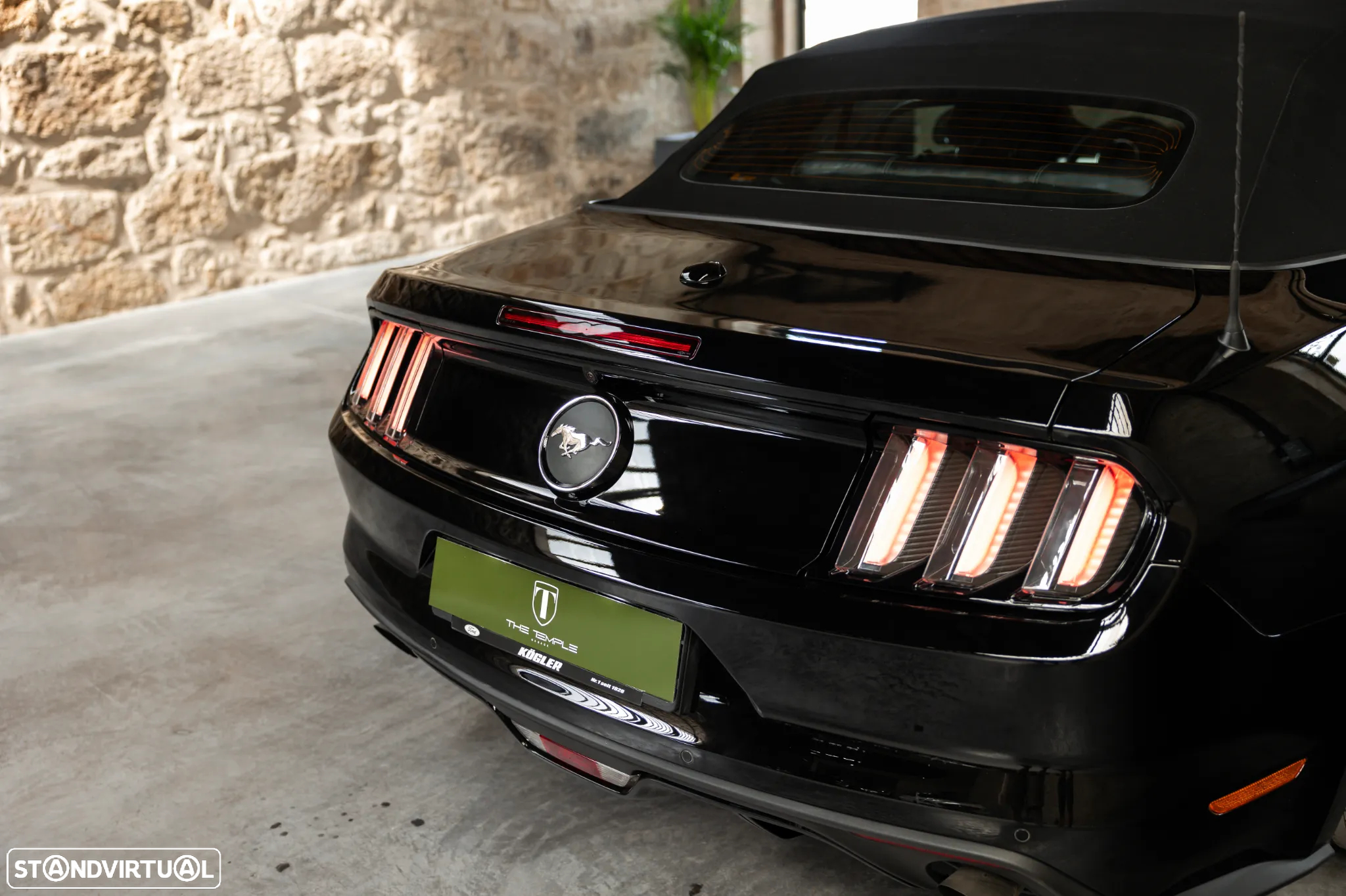 Ford Mustang Cabrio 2.3 Eco Boost - 27