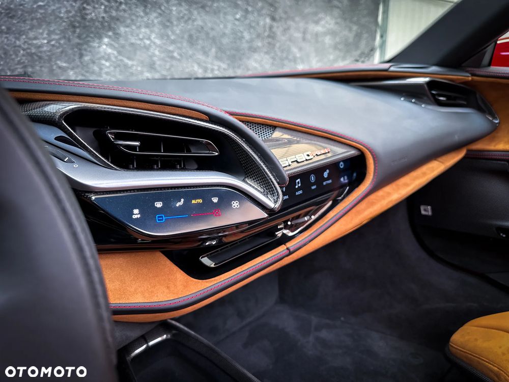 Ferrari SF90 Spider - 30
