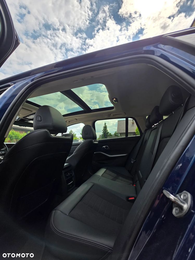 BMW Seria 3 318d mHEV M Sport - 23