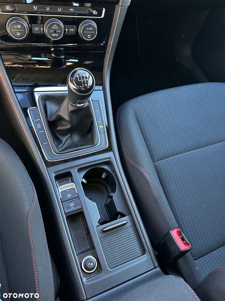 Volkswagen Golf 1.4 TSI Sound - 17