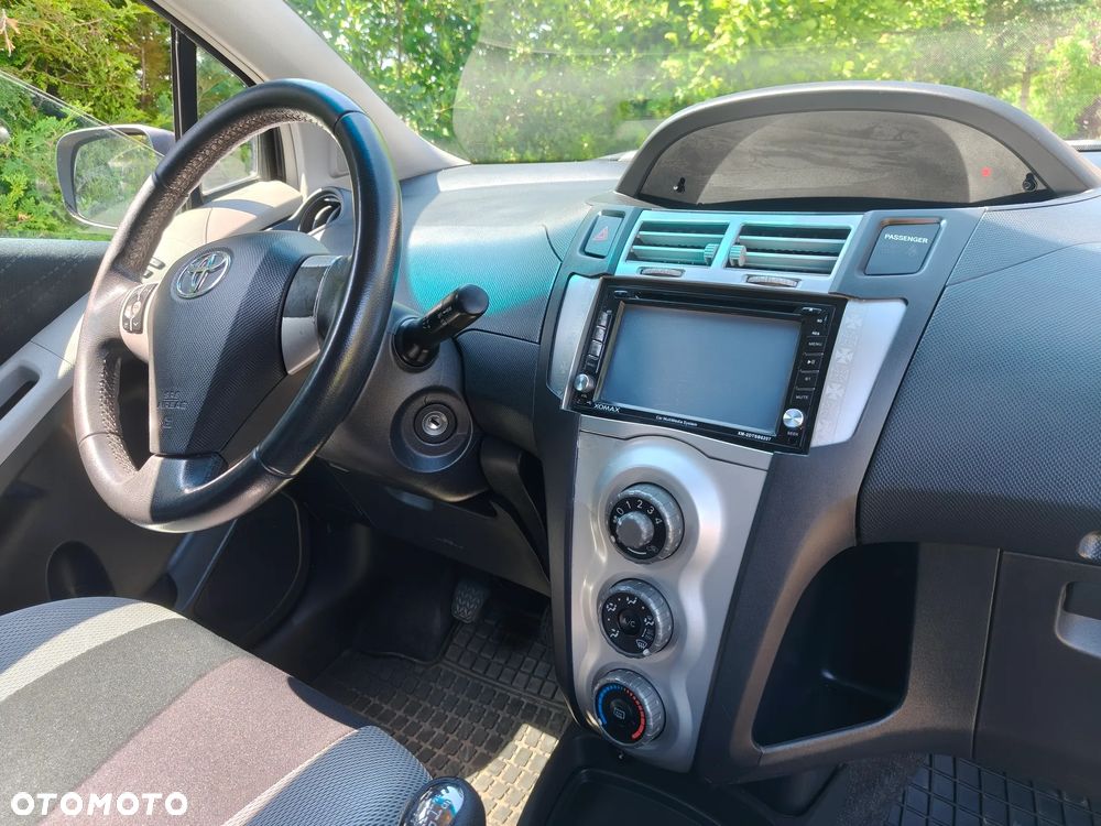 Toyota Yaris 1.3 Luna A/C - 5