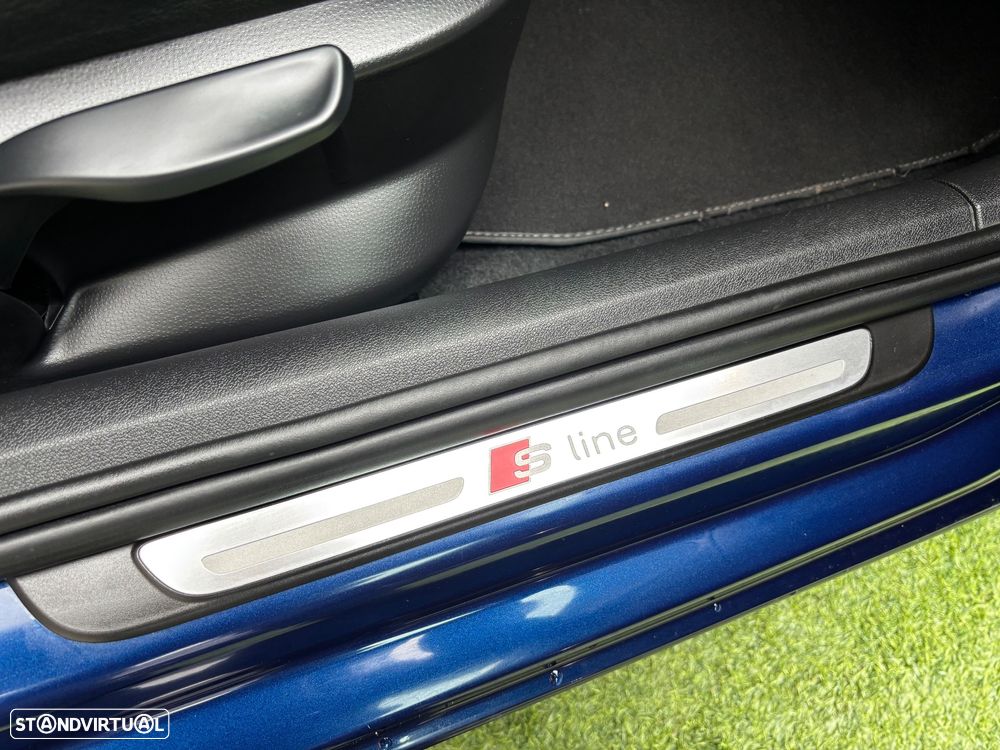 Audi A1 Sportback 1.6 TDI S line edition - 12