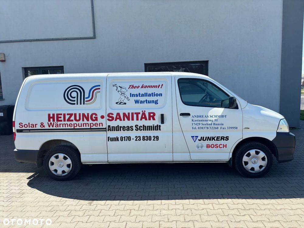 Toyota HIACE - 18