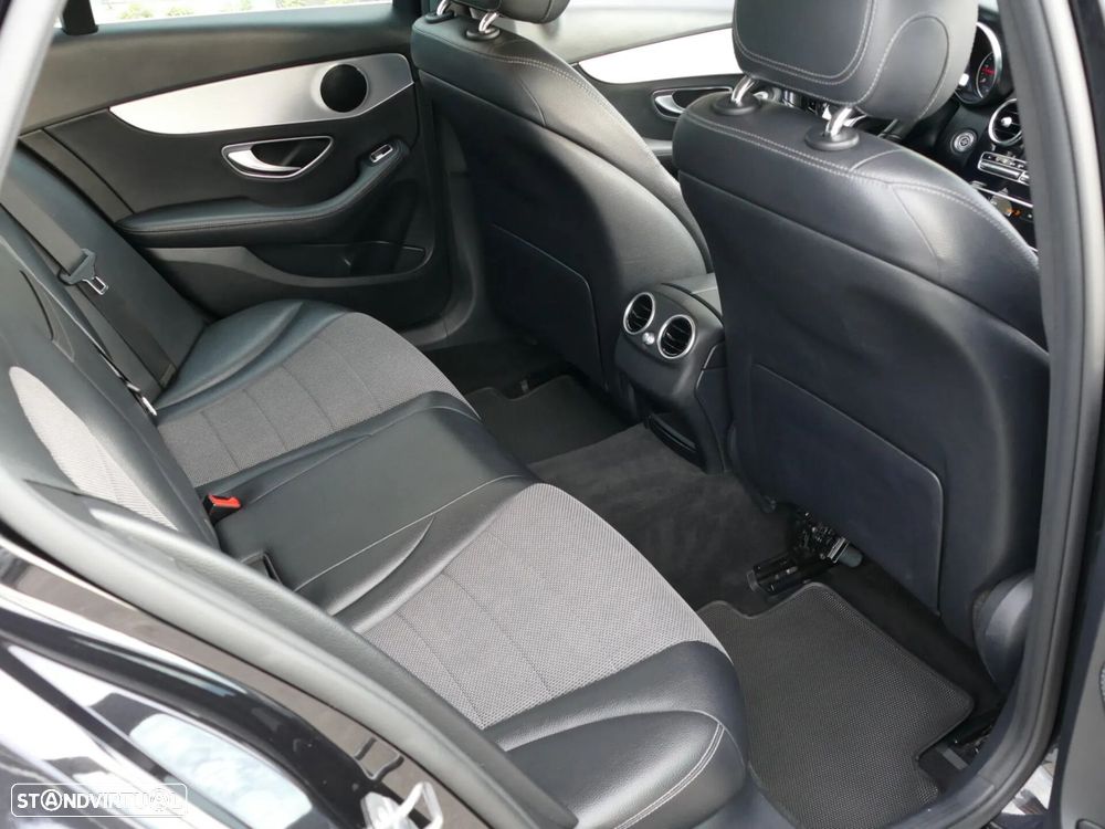 Mercedes-Benz C 200 - 31