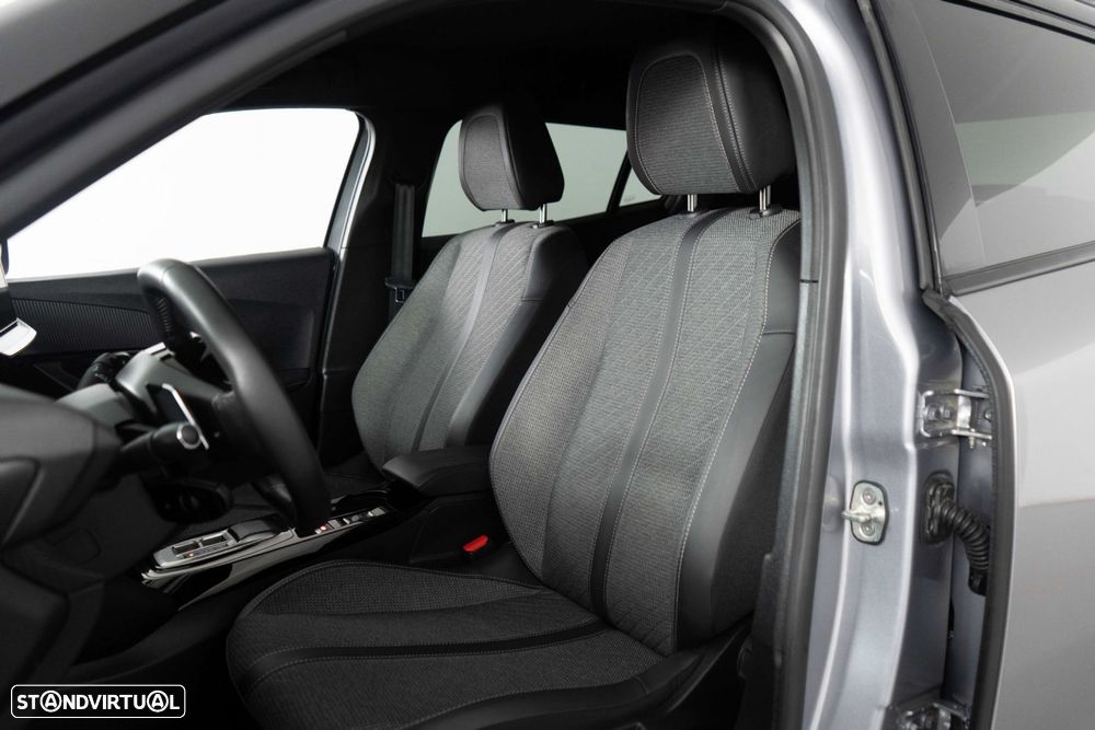 Peugeot 2008 1.2 PureTech Allure Pack EAT8 - 9