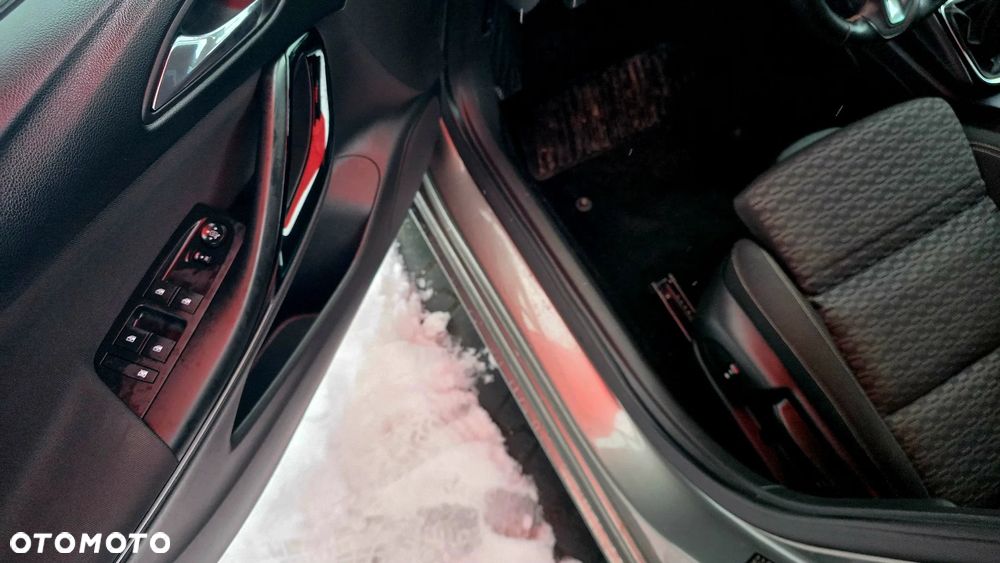 Opel Astra 1.4 Turbo Dynamic - 21