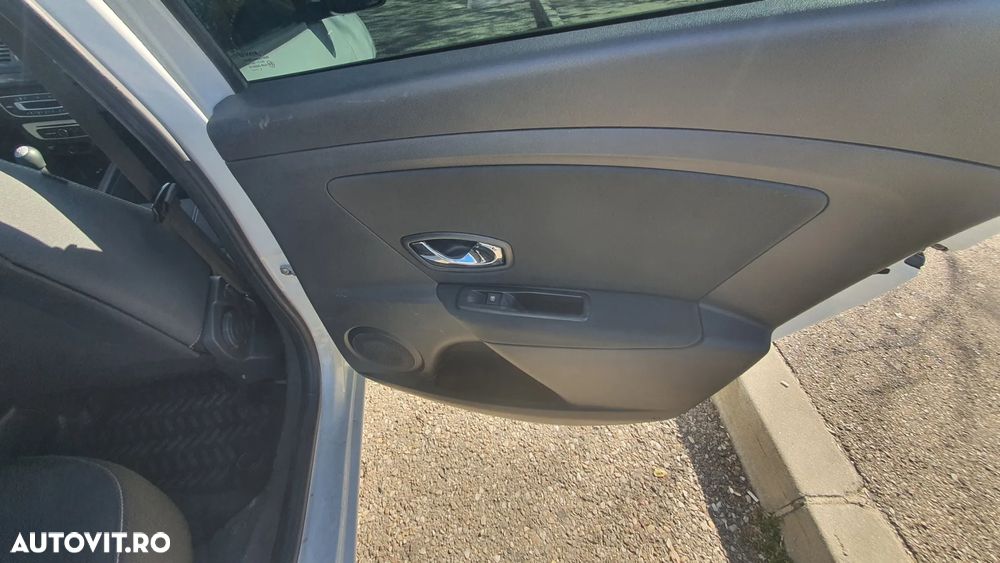 Renault Megane dCi 95 FAP Paris Business - 18