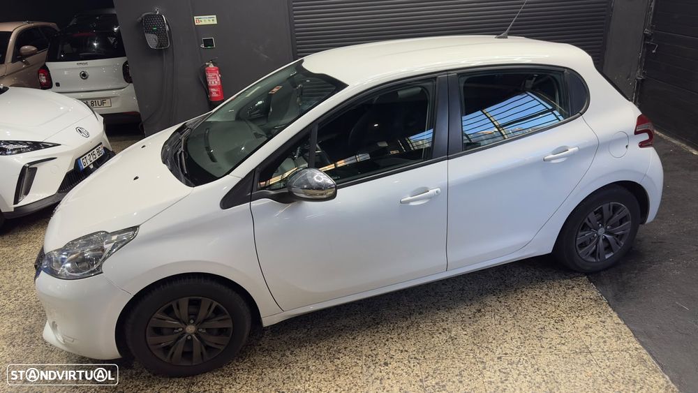 Peugeot 208 PureTech 68 Urban Move - 6