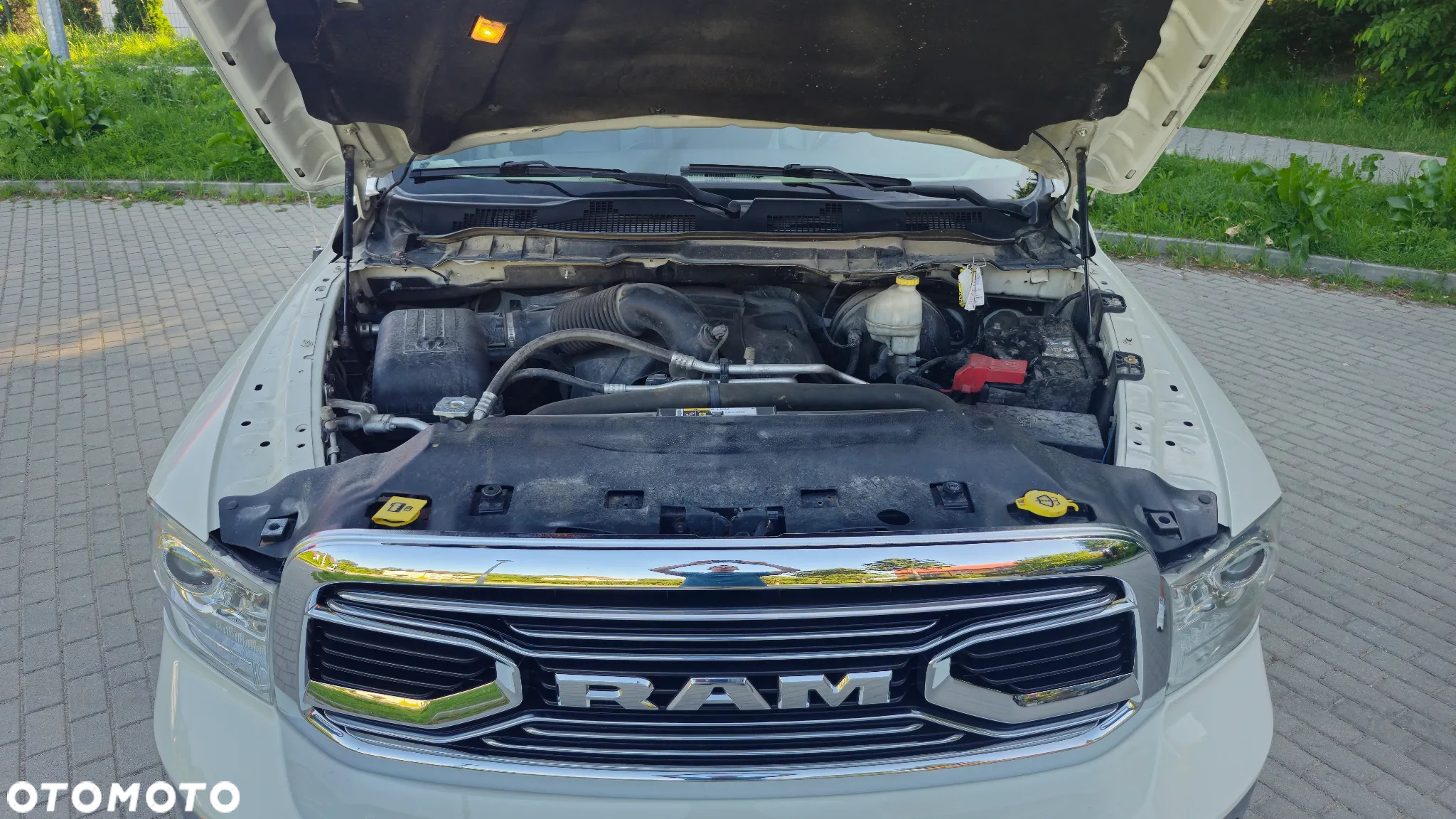 Dodge RAM 1500 5.7 4x4 - 12