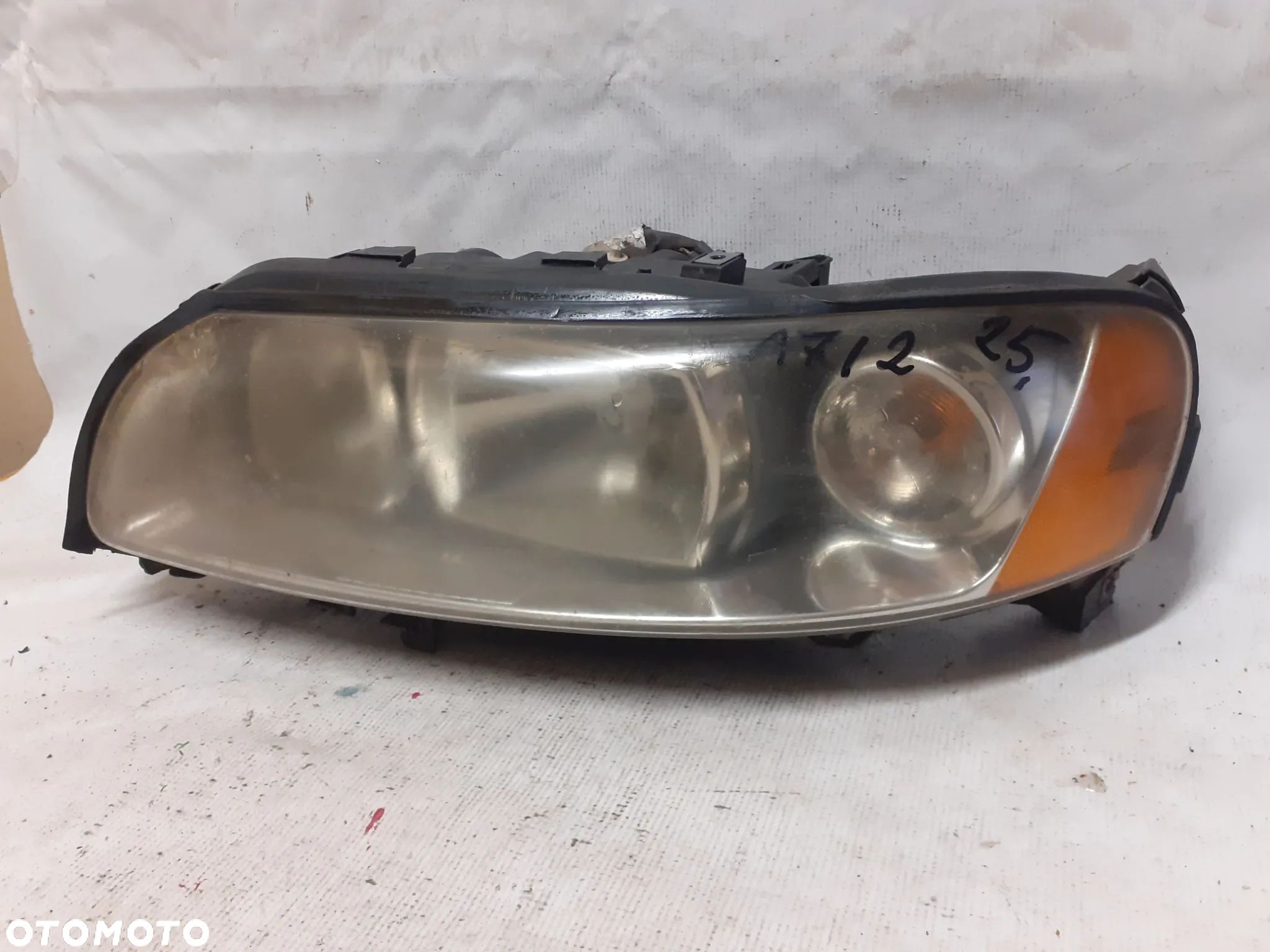 .   PRZOD PRZEDNIA LEWA LAMPA VOLVO V70 II LIFT - 1