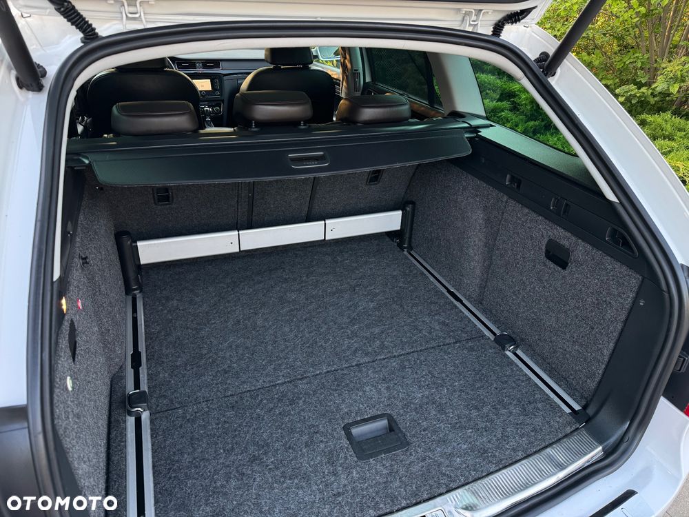 Skoda Superb 2.0 TDI DSG L&K - 35
