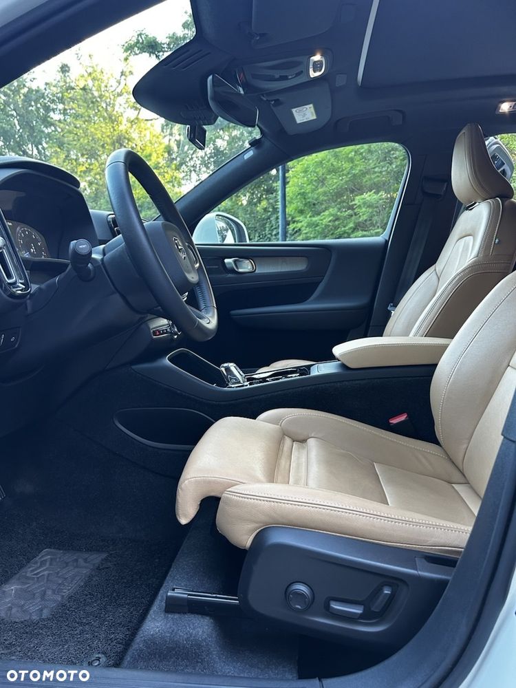 Volvo XC 40 B4 B AWD R-Design - 10