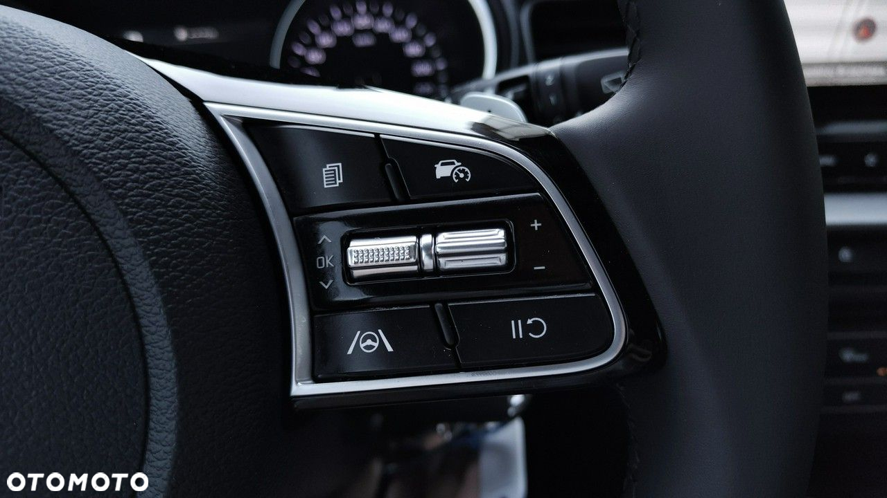 Kia XCeed - 13