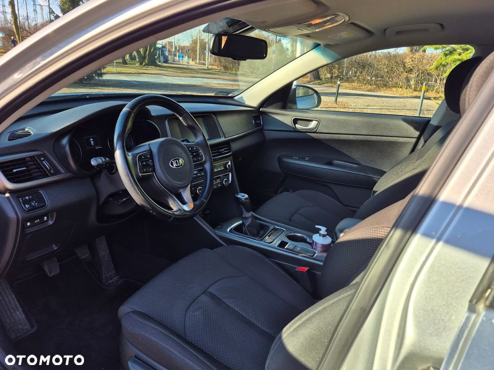 Kia Optima 1.7 CRDI M - 12