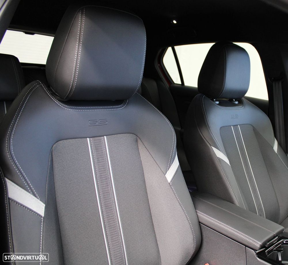 Opel Astra 1.2 T GS - 13