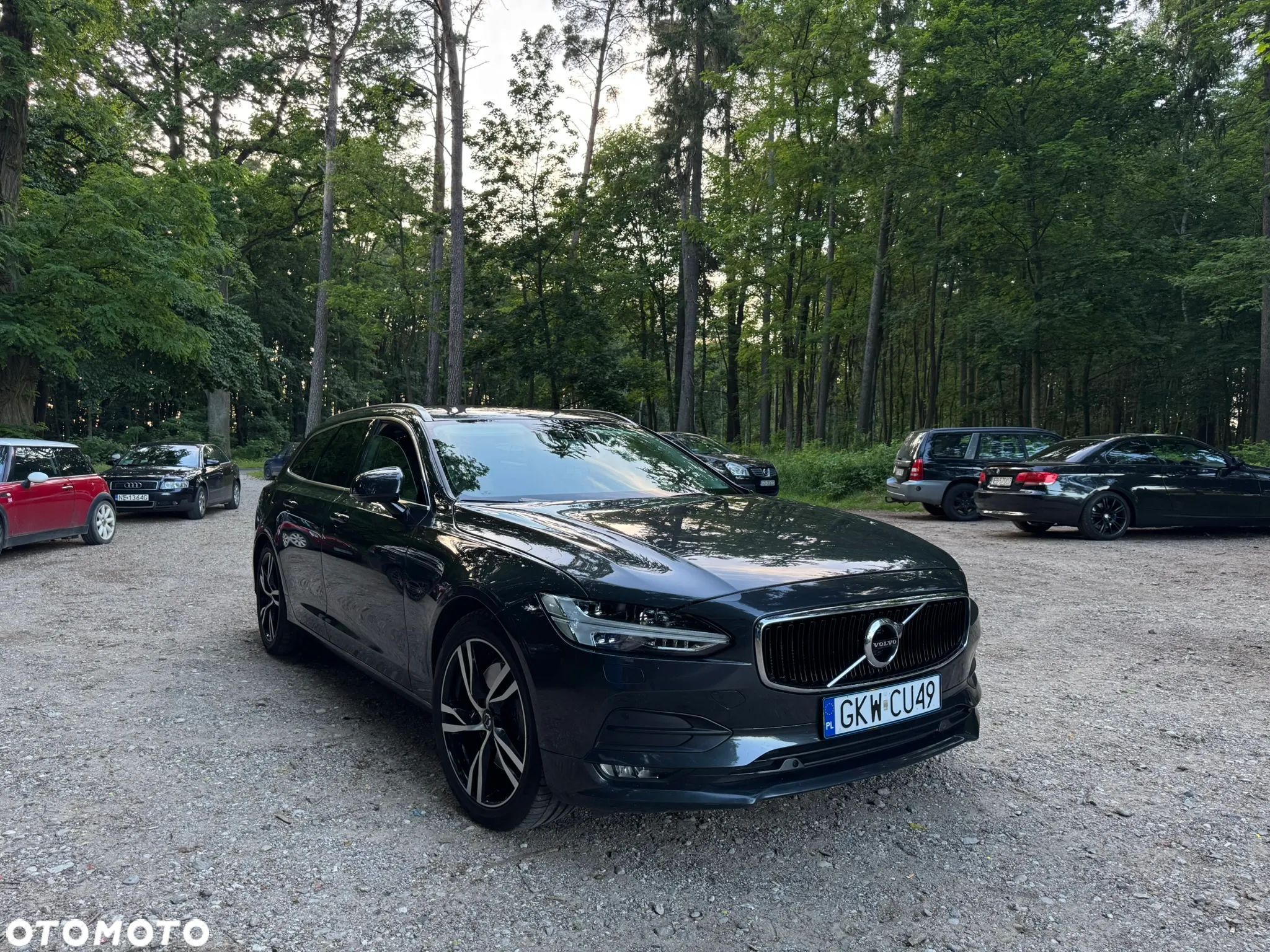 Volvo V90 T4 Geartronic Momentum Pro - 1