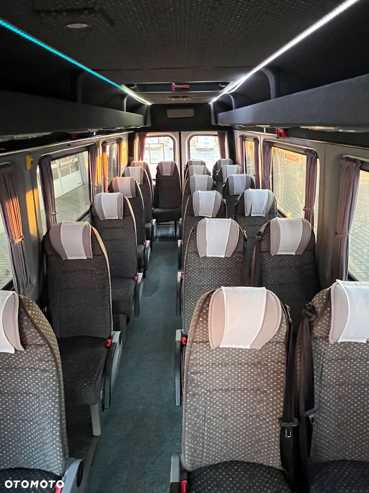 Mercedes-Benz 516 - 10