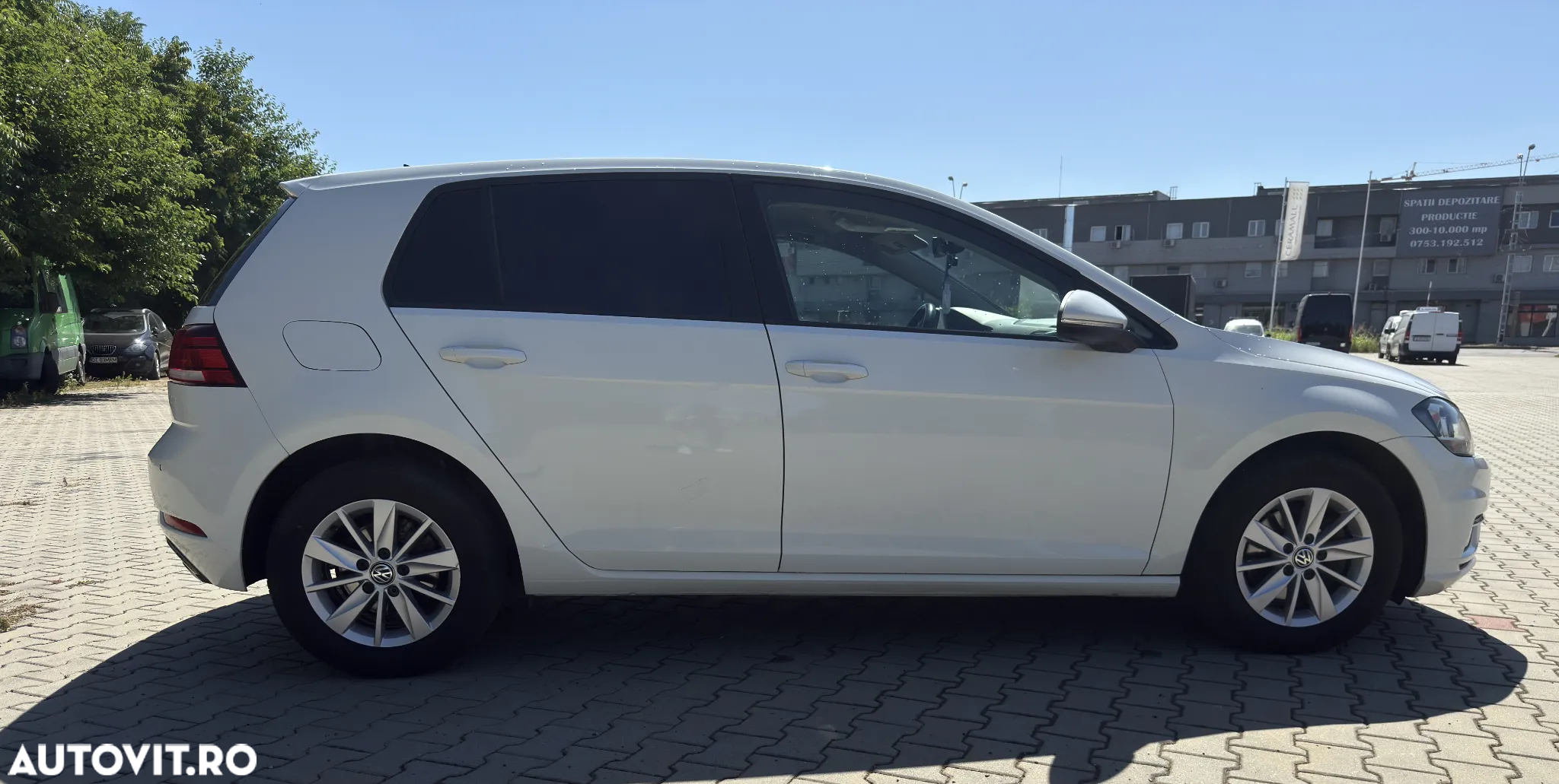 Volkswagen Golf 1.6 TDI Highline - 8