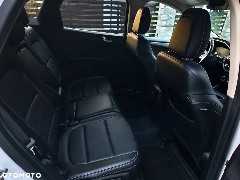 Ford Escape 2.0 EcoBoost AWD Titanium - 11