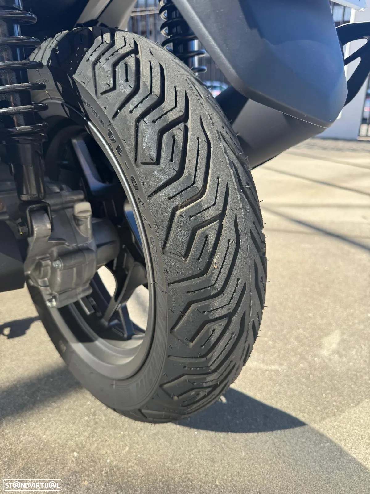 Yamaha X-Max Tech Max - 9