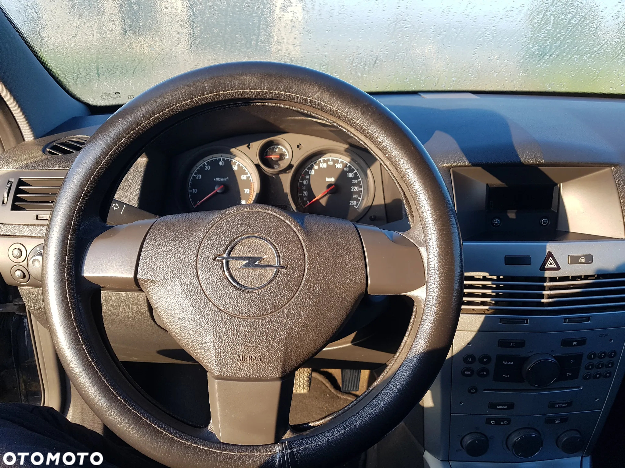 Opel Astra III GTC 1.4 Enjoy - 11