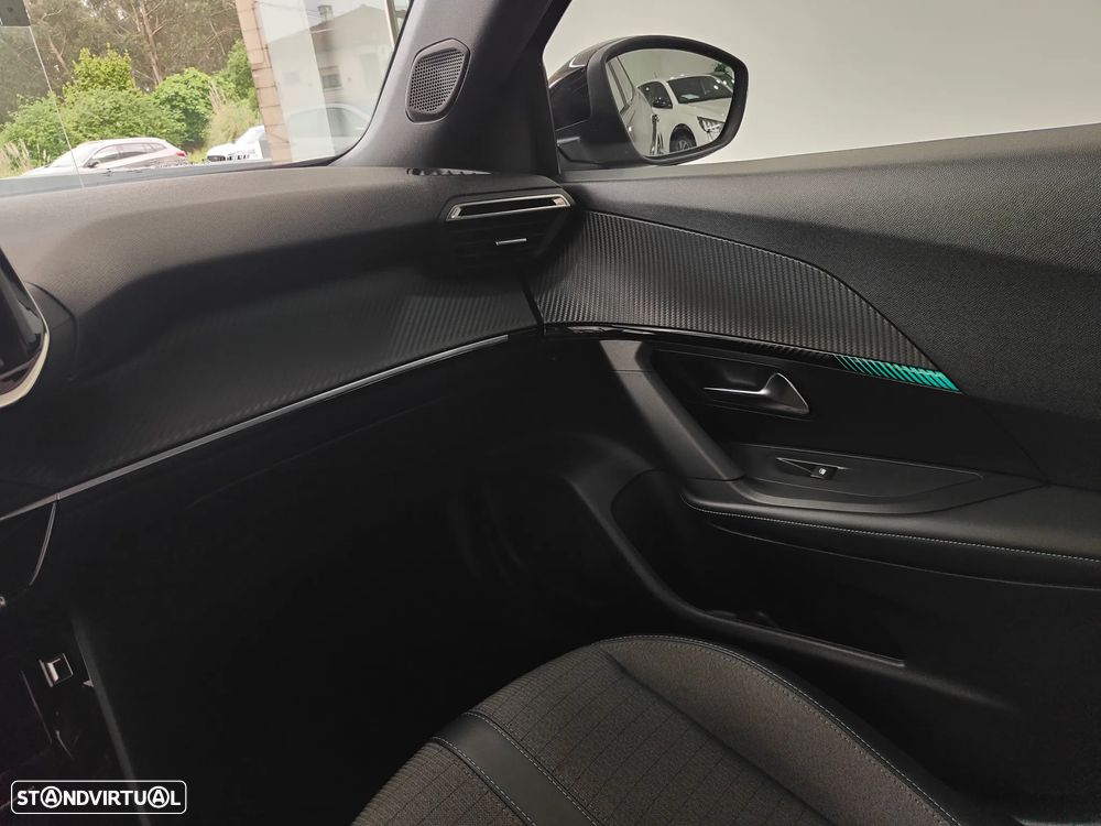 Peugeot 2008 1.2 PureTech Allure - 46