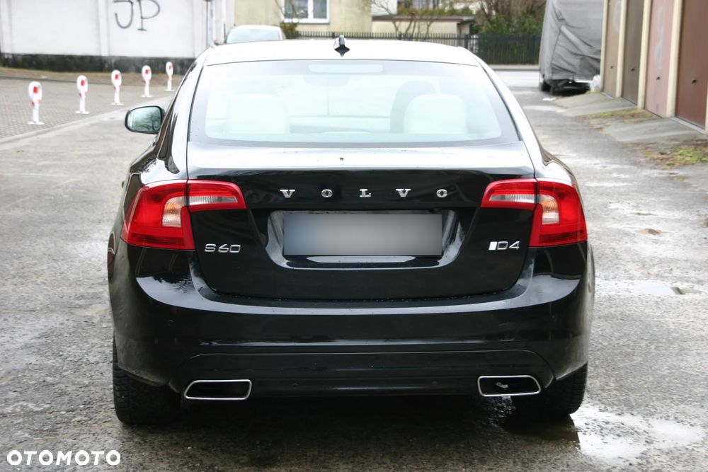 Volvo S60 D4 Drive-E Momentum - 9