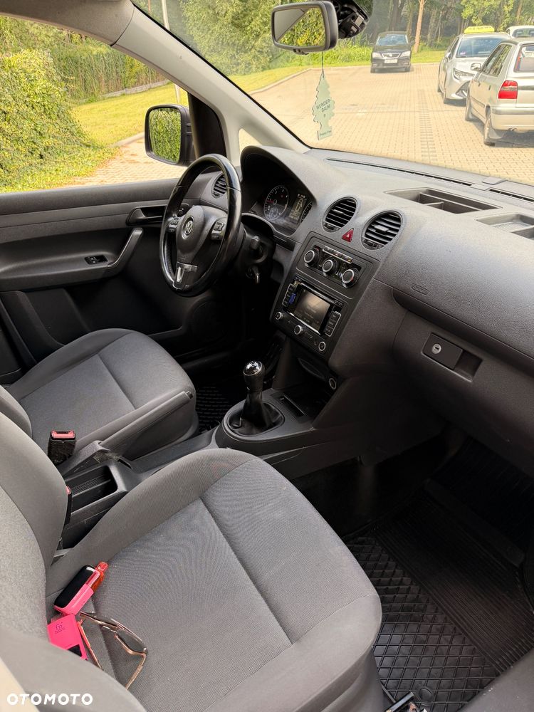 Volkswagen Caddy Maxi - 22