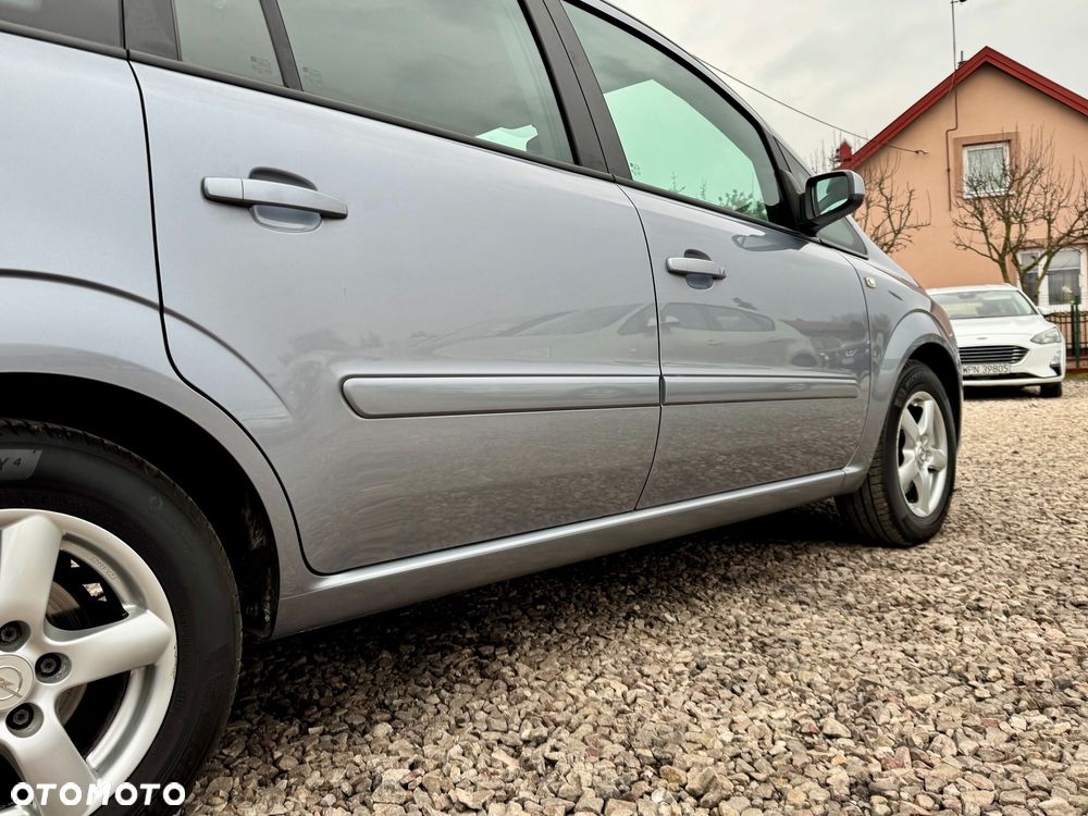 Opel Zafira - 15