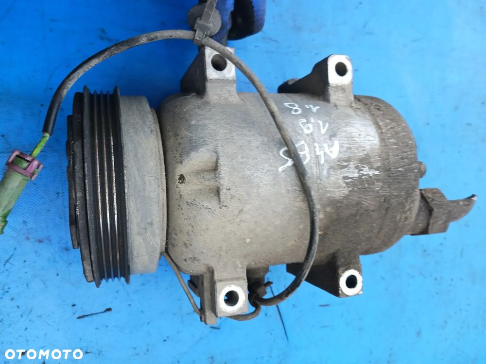 Kompresor klimatyzacji Audi A4 b5 A6 C5 vw Passat B5 przedlift 8D0260805 - 2