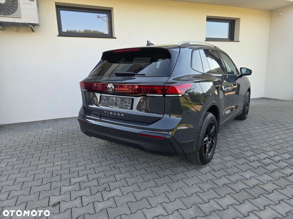 Volkswagen Tiguan - 4