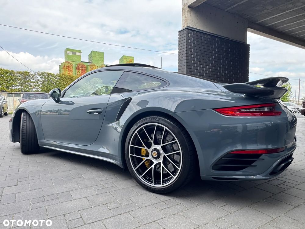 Porsche 911 Turbo S - 7