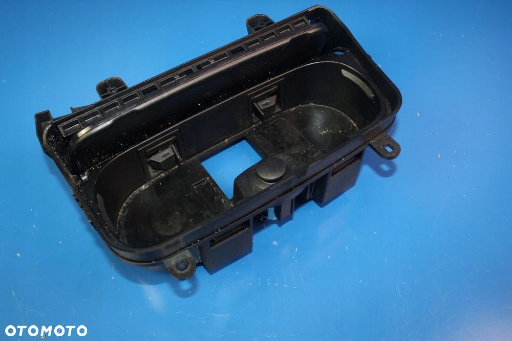 BMW 5 GT F07 UCHWYT NA KUBKI WKŁAD SCHOWKA - 1