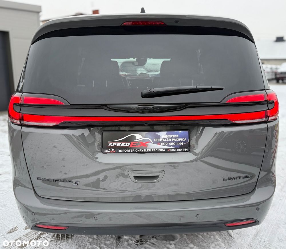 Chrysler Pacifica - 13