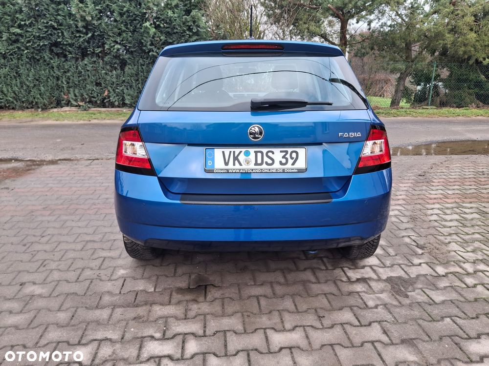 Skoda Fabia 1.0 TSI Cool Edition Red & Grey - 4